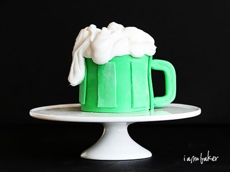 St. Patrick's Day Cupcakes {Beer Steins}